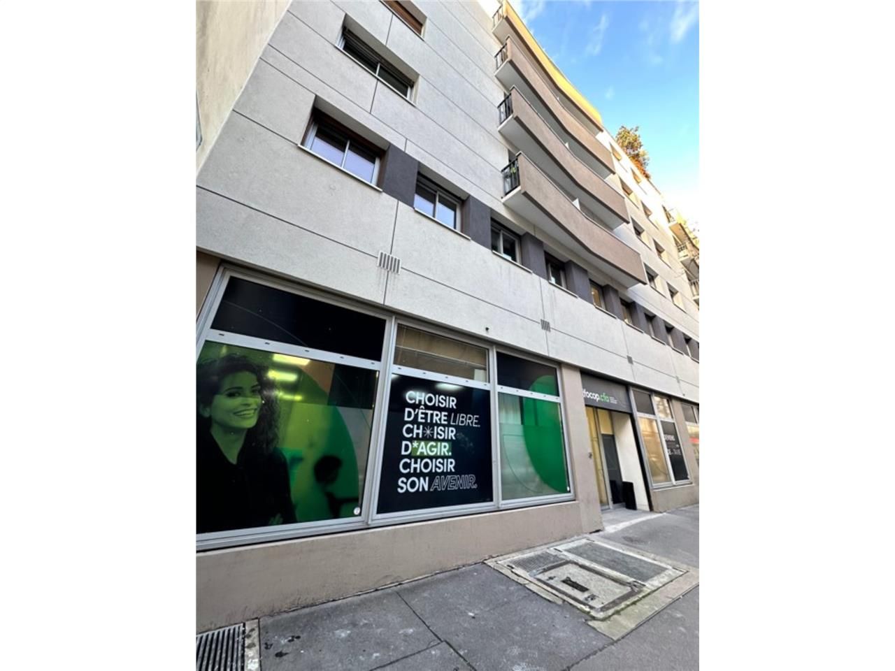 LOCAUX A LOUER/A VENDRE AU COEUR DU 11ème ARRONDI