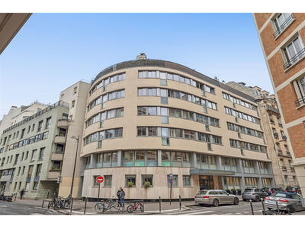 Cushman & Wakefield vous propose une surface de b