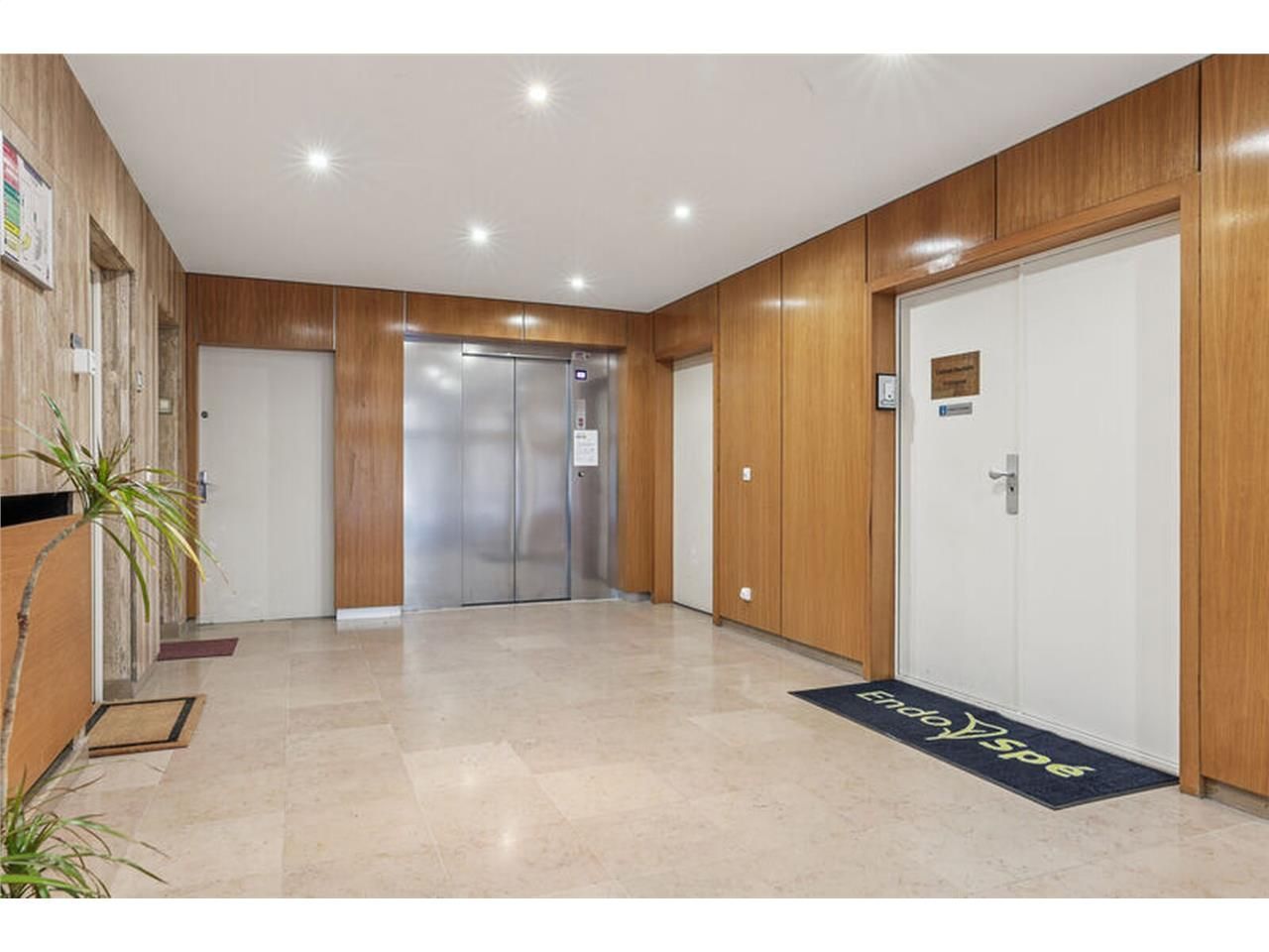 Cushman & Wakefield vous propose une surface de b