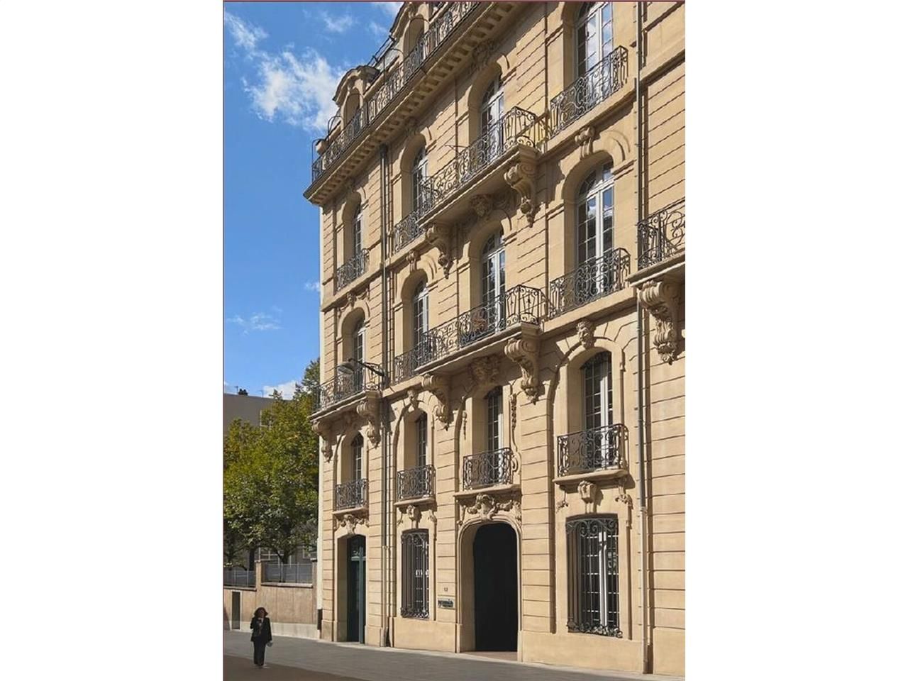 À louer à deux pas de Saint Augustin et de la gar