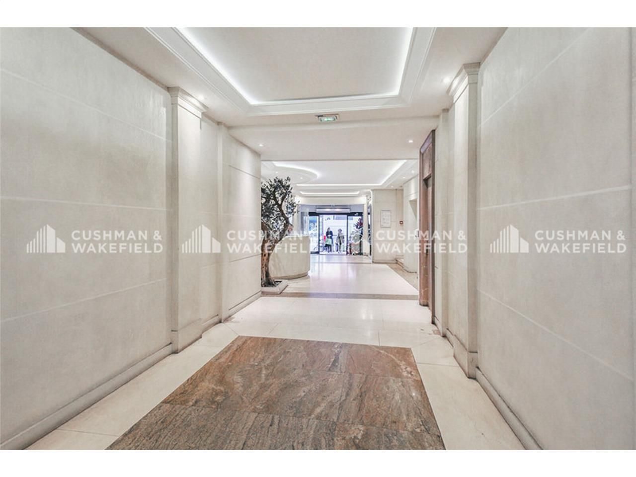 Cushman & Wakefield vous propose à la vente un es