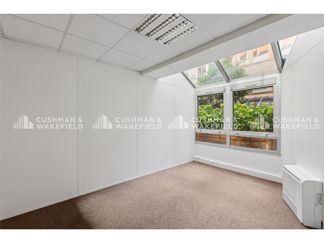 BUREAUX A LOUER   A proximité des Champs-Élysées,