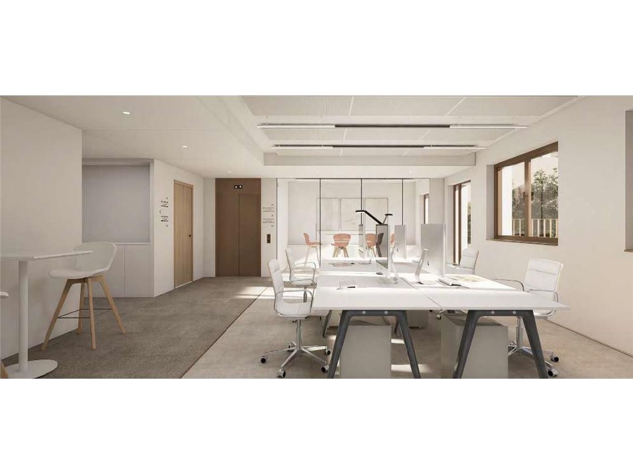 Situé au coeur du 17? arrondissement, Cushman & W