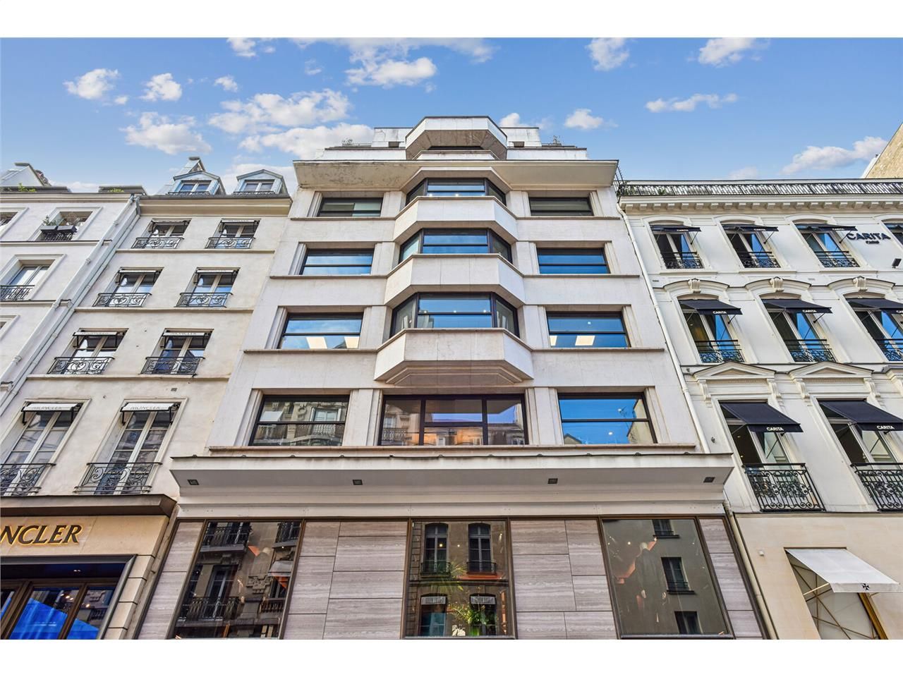 Au coeur du 8? arrondissement de Paris, au sein d