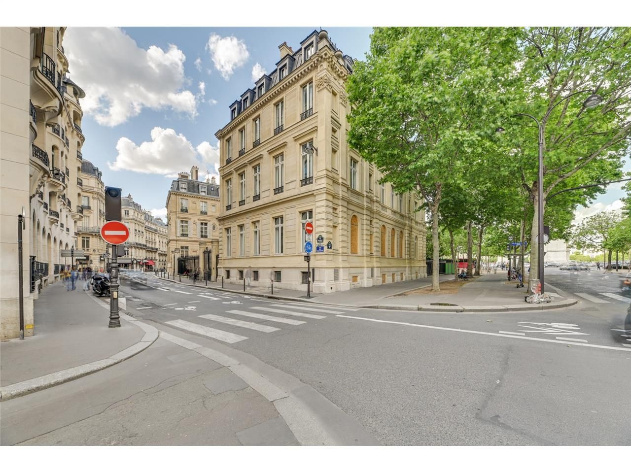 Découvrez un espace de travail prestigieux au coe