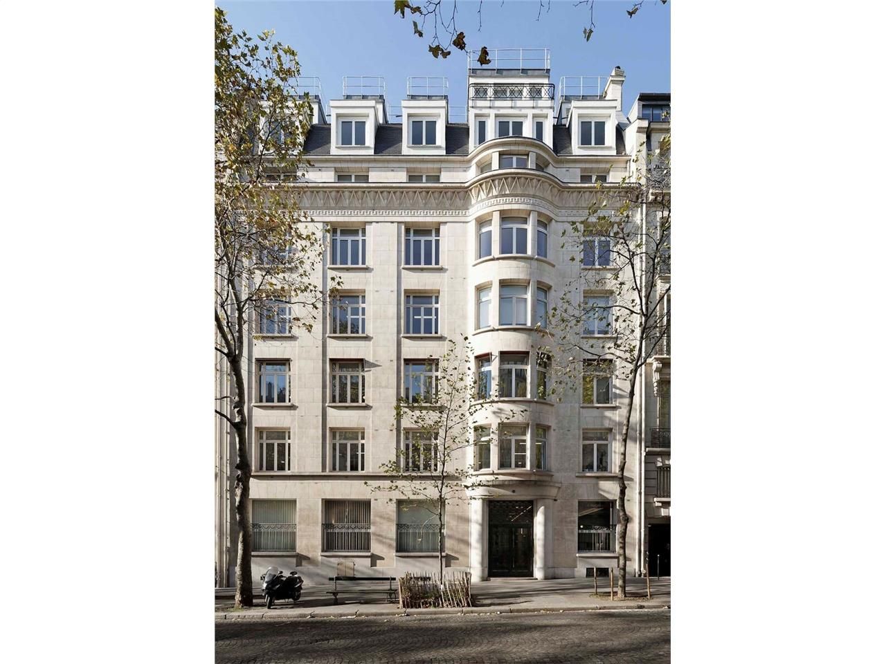 Cushman & Wakefield vous propose à la location 32