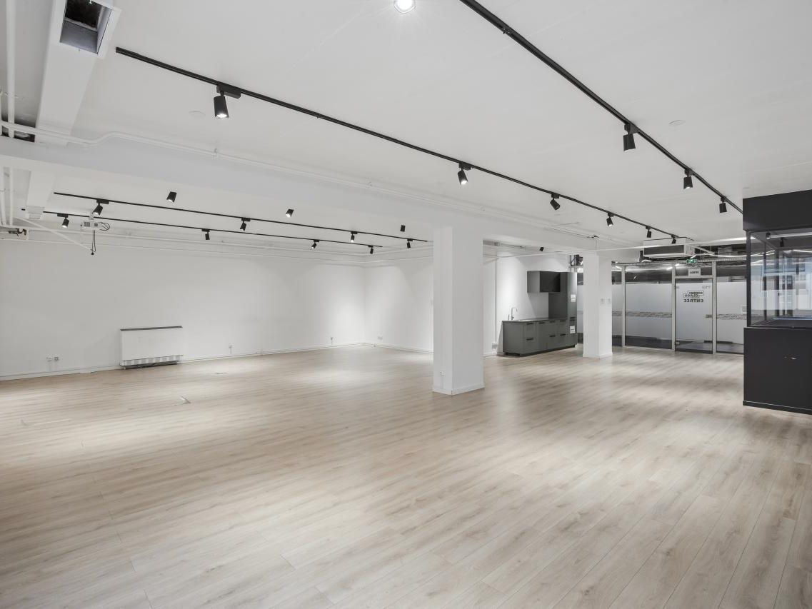 225 m² pour ce bureaux en location à Paris