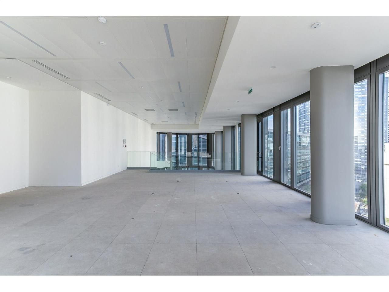 8487.6 m² pour ce bureaux en location à Courbevoie la défense