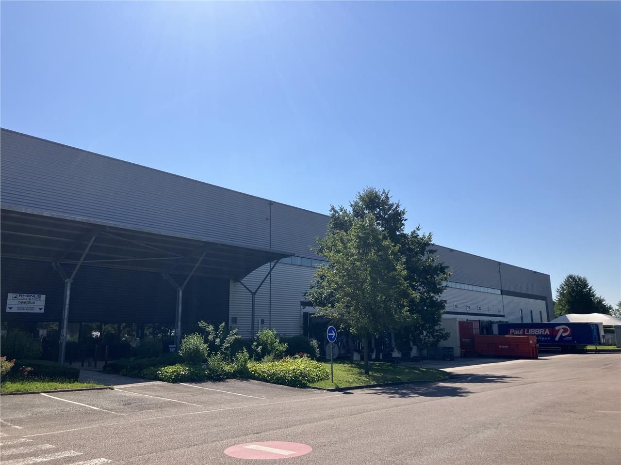 Situé à Sevrey (71100), cet entrepôt de classe A 