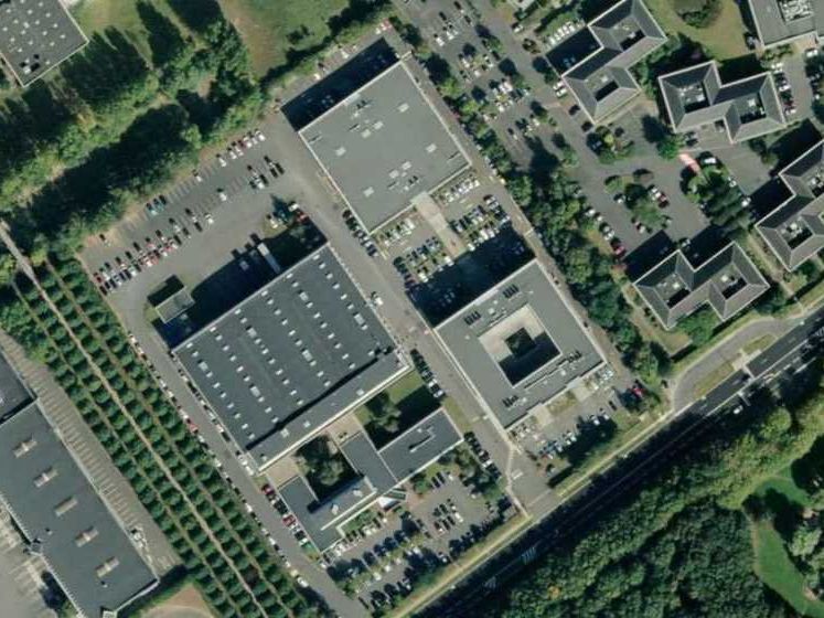 Location entrepots 3685 m² non divisibles