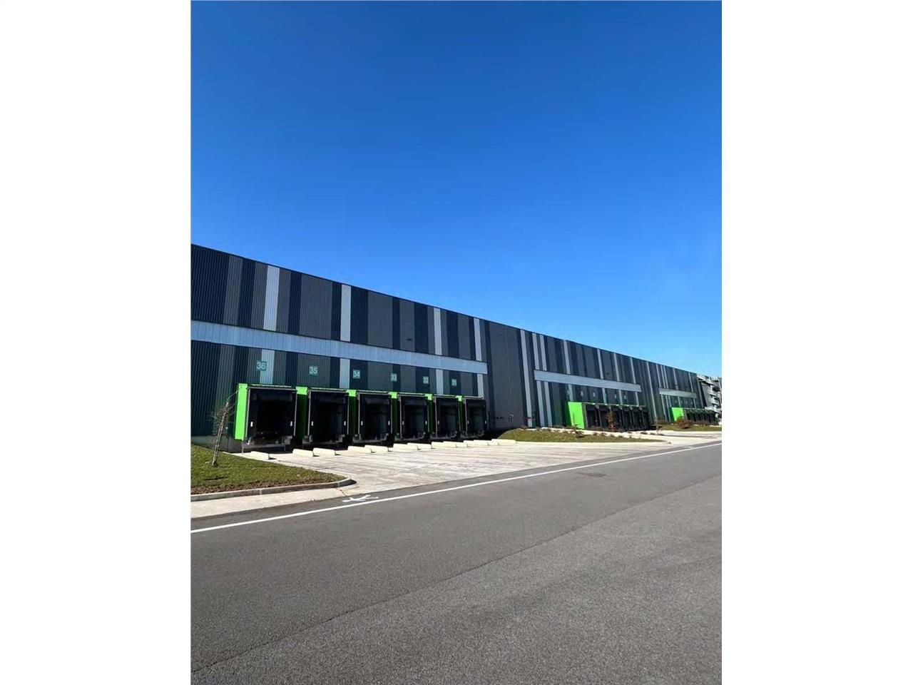Cette cellule logistique de 5 858 m², située au s