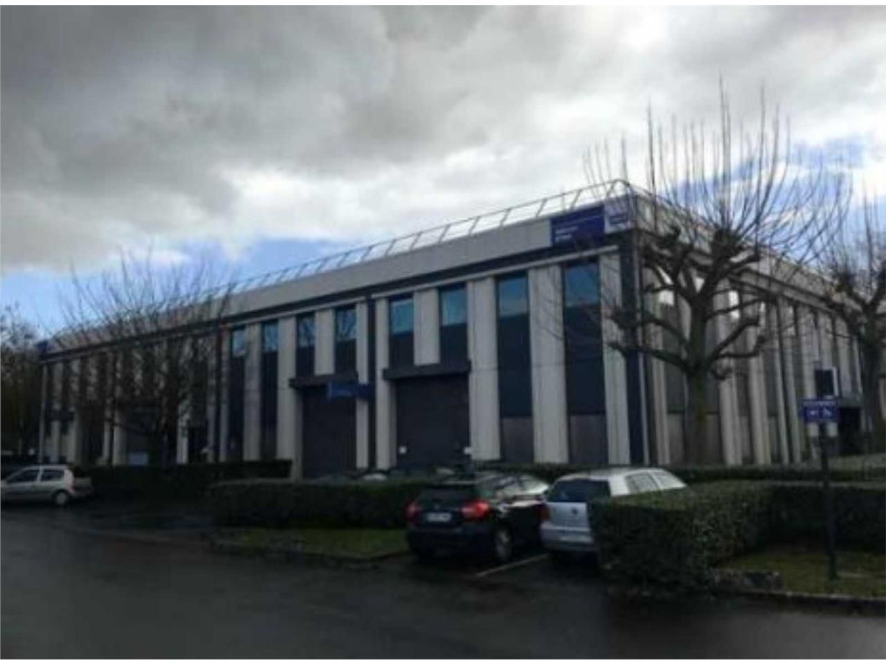 À la recherche d'un espace de bureau moderne et f