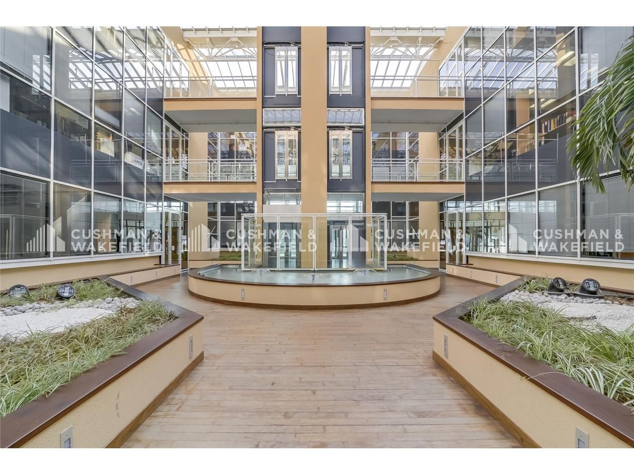 Situés au coeur de la dynamique Zone d'Activité d