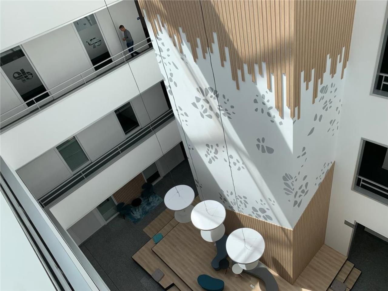 Découvrez ces bureaux rénovés, d'une surface tota