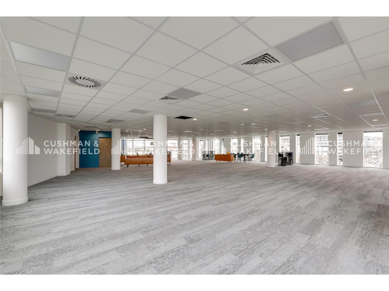 À Massy, 14-16 avenue Carnot, sur l'artère princi