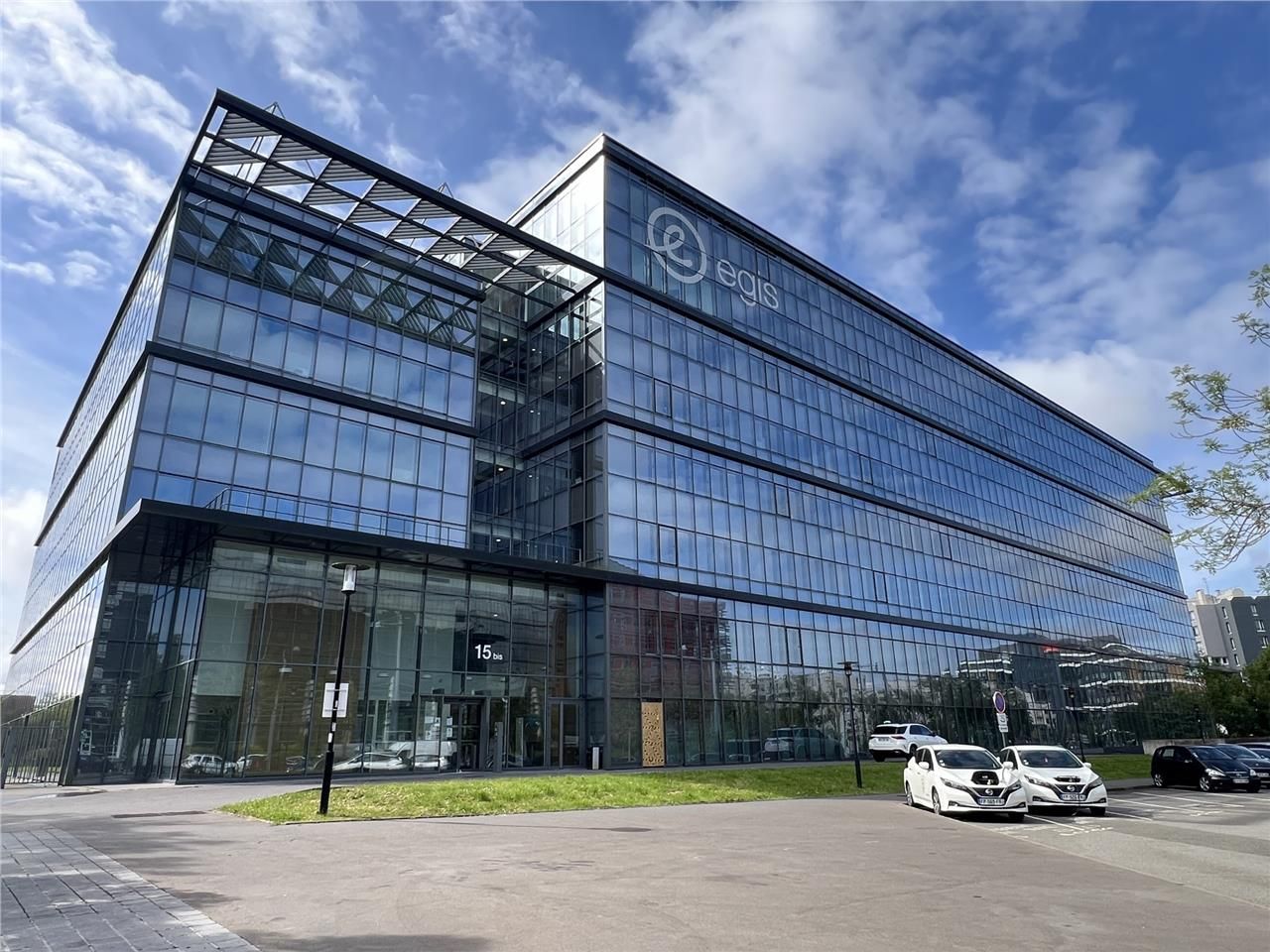 À louer - Bureaux rénovés à Saint-Quentin-en-Yvel