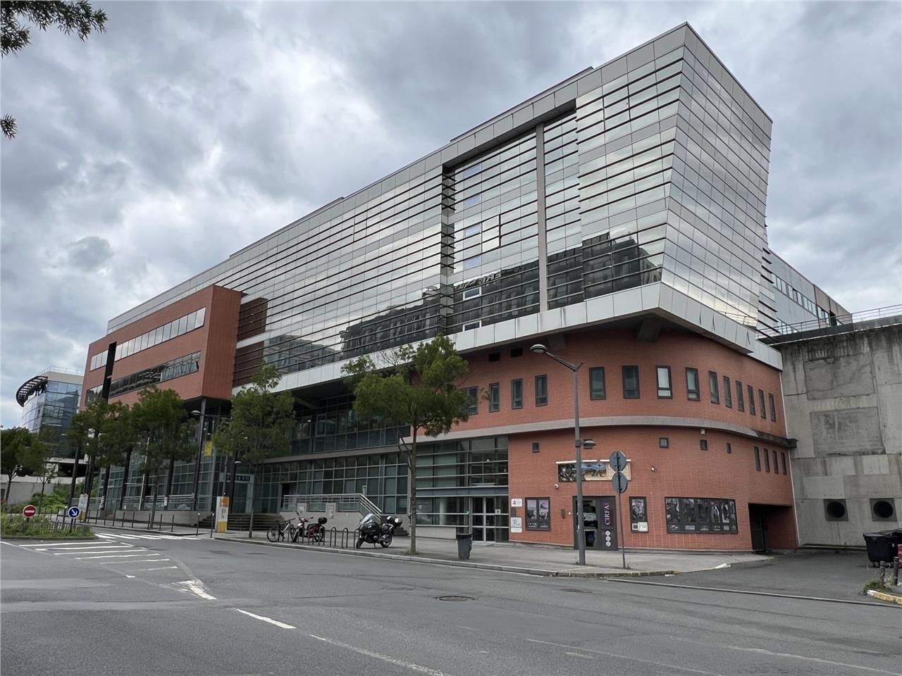 À louer, un plateau de bureaux d'environ 1 705 m²