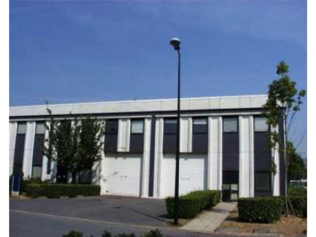 Découvrez ces lots mixtes bureaux et activité à l