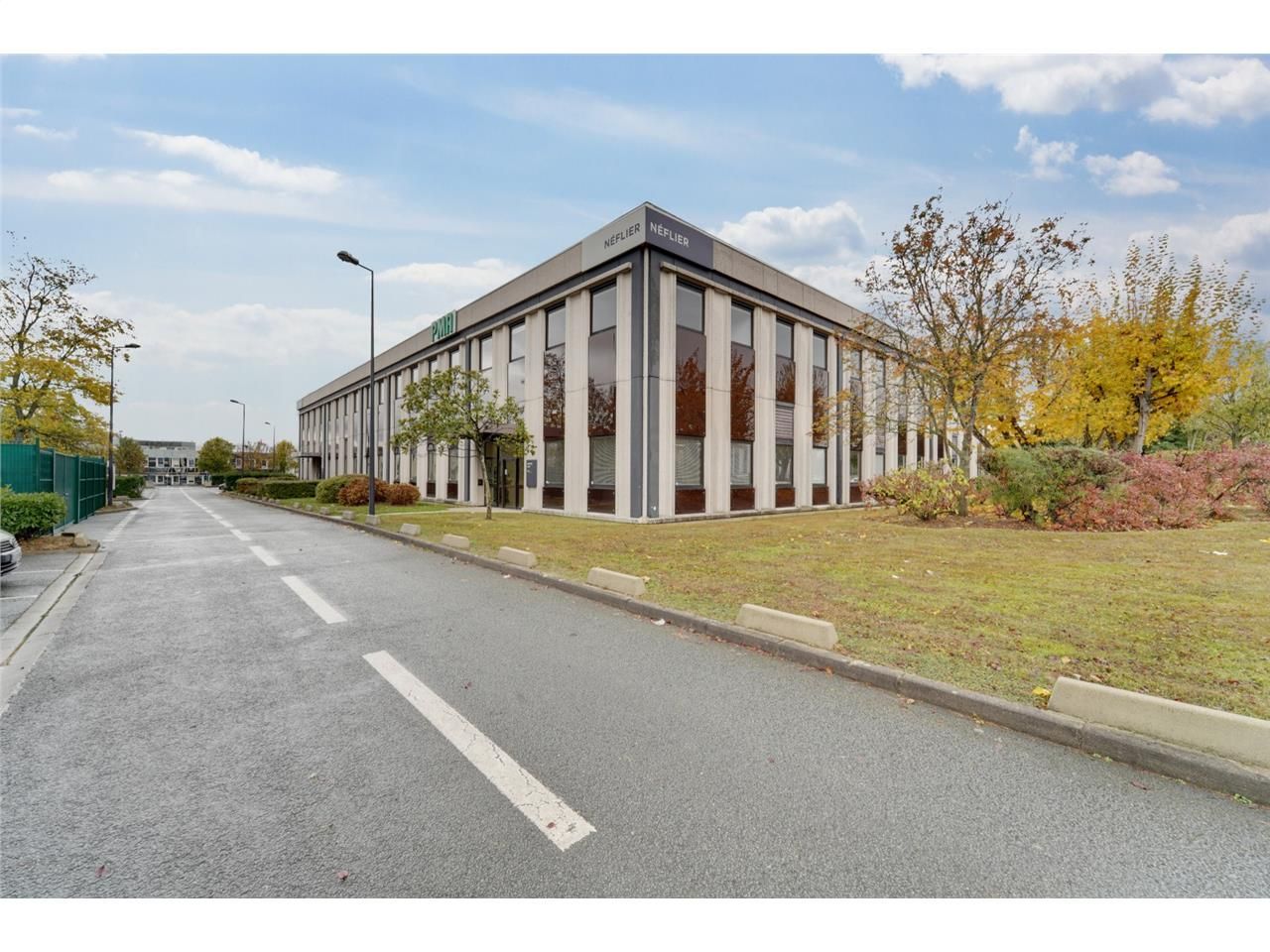 Nous vous proposons à la location plusieurs surfa