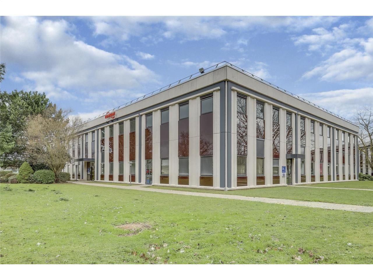 Nous vous proposons à la location ces bureaux et 