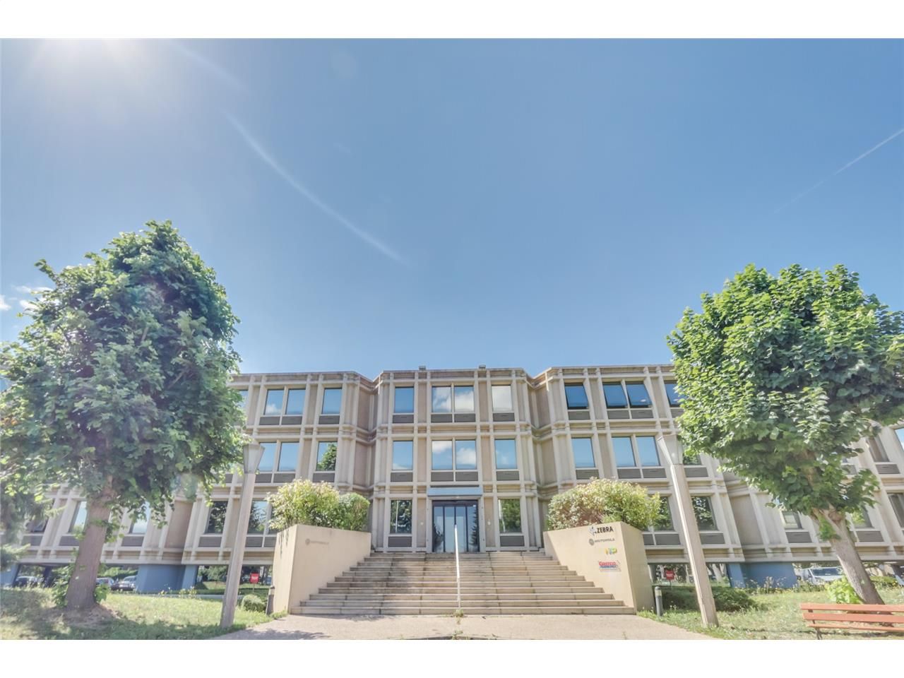 Opportunité rare à saisir avec ces bureaux et loc