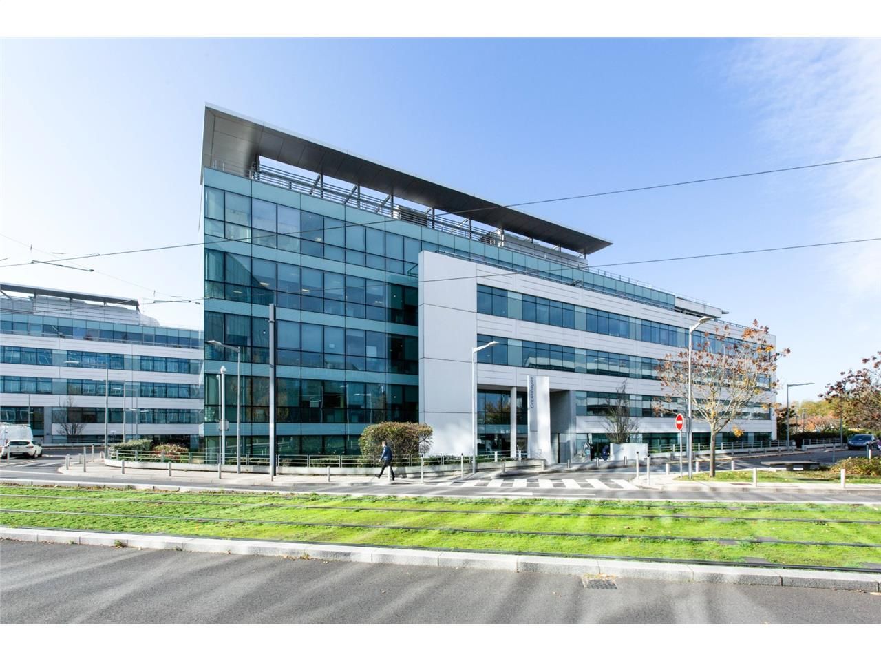 Bureaux à louer à Rungis.   Situé à seulement 7 k