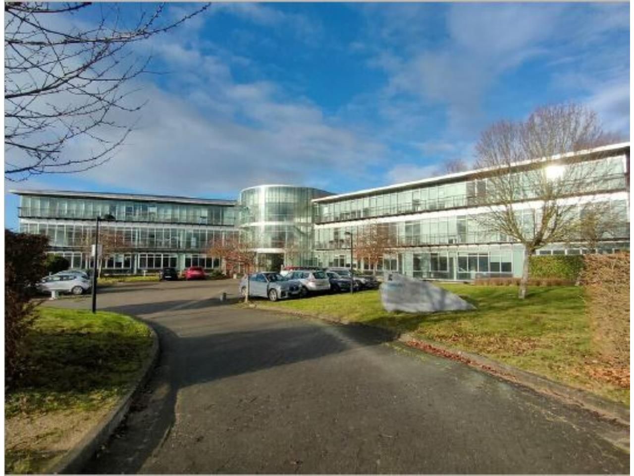 A louer, immeuble indépendant de bureaux à Voisin