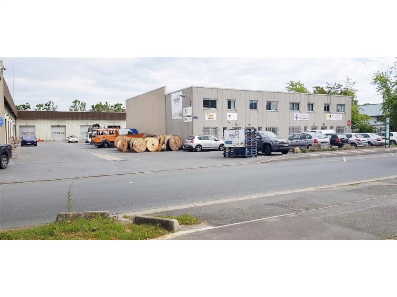 À louer : Ensemble de bureaux d'une surface allan