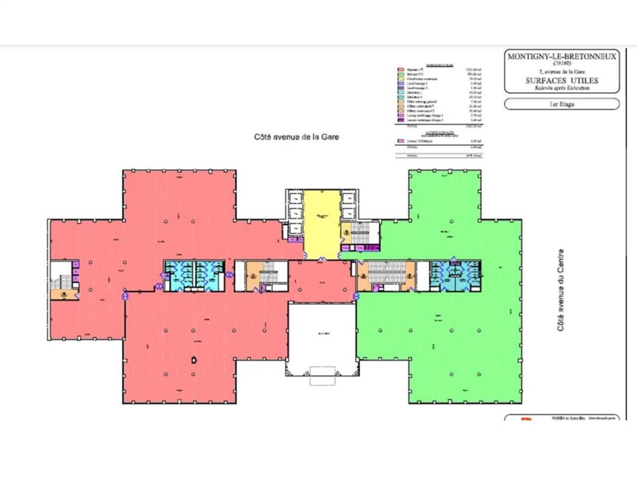 À Montigny-le-Bretonneux, 2 avenue de la Gare, à 