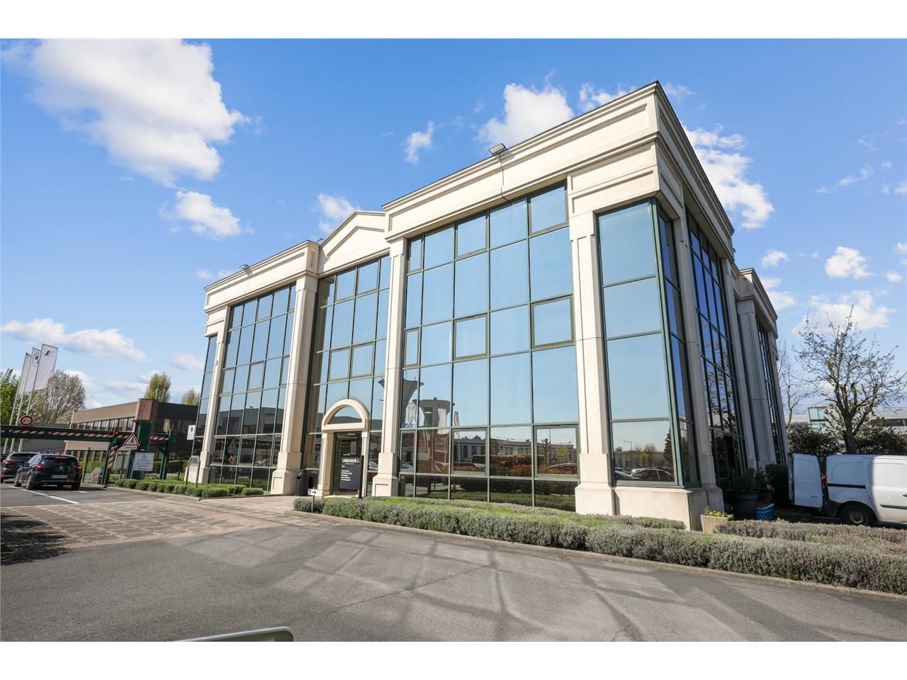 Nous vous proposons à la location des bureaux d'u