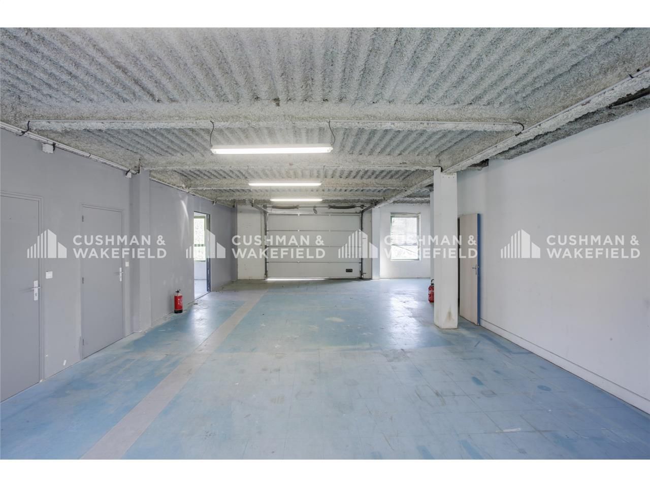 Situé dans un secteur dynamique et bien desservi,