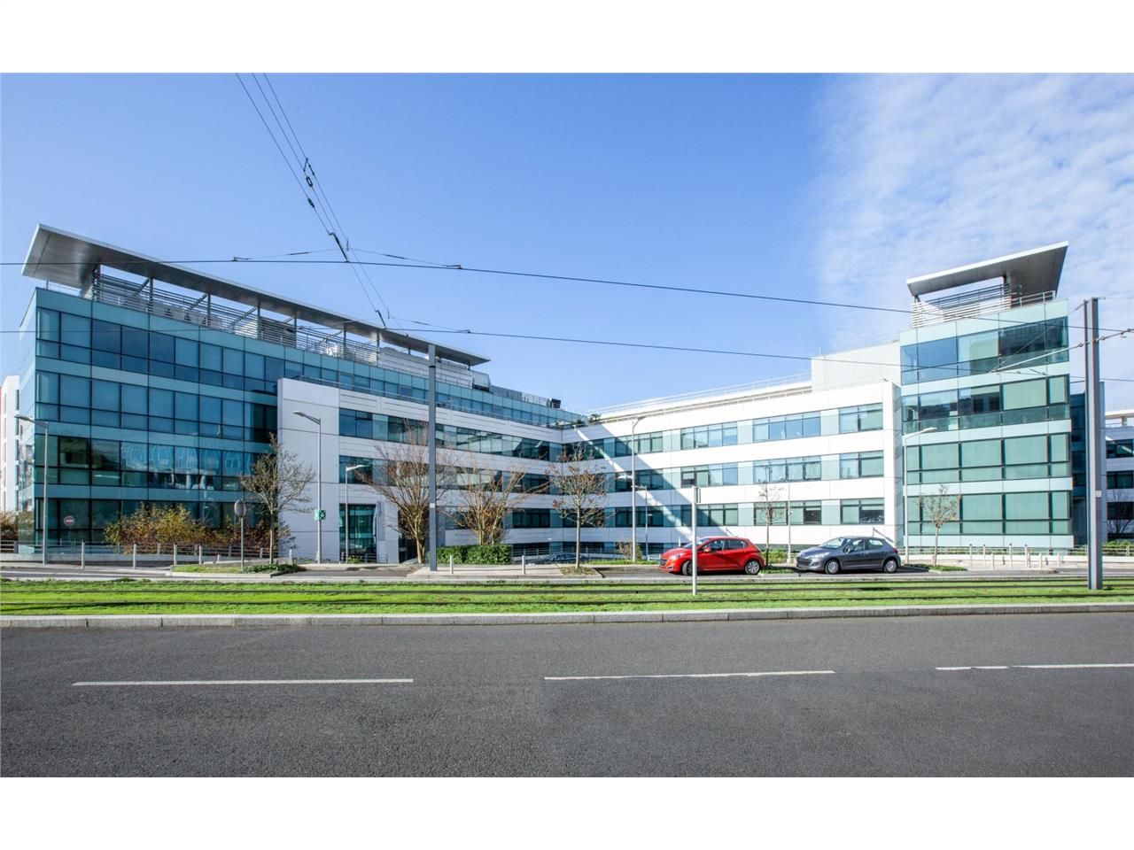 Bureaux à louer à Rungis.   Situé à seulement 7 k