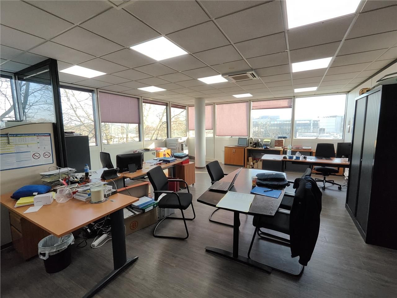 À louer, bureaux de 73 m² non divisibles, situés 