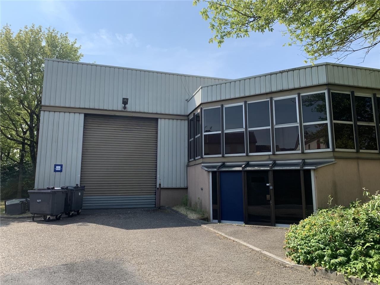 Nous vous proposons à la location un local d'acti