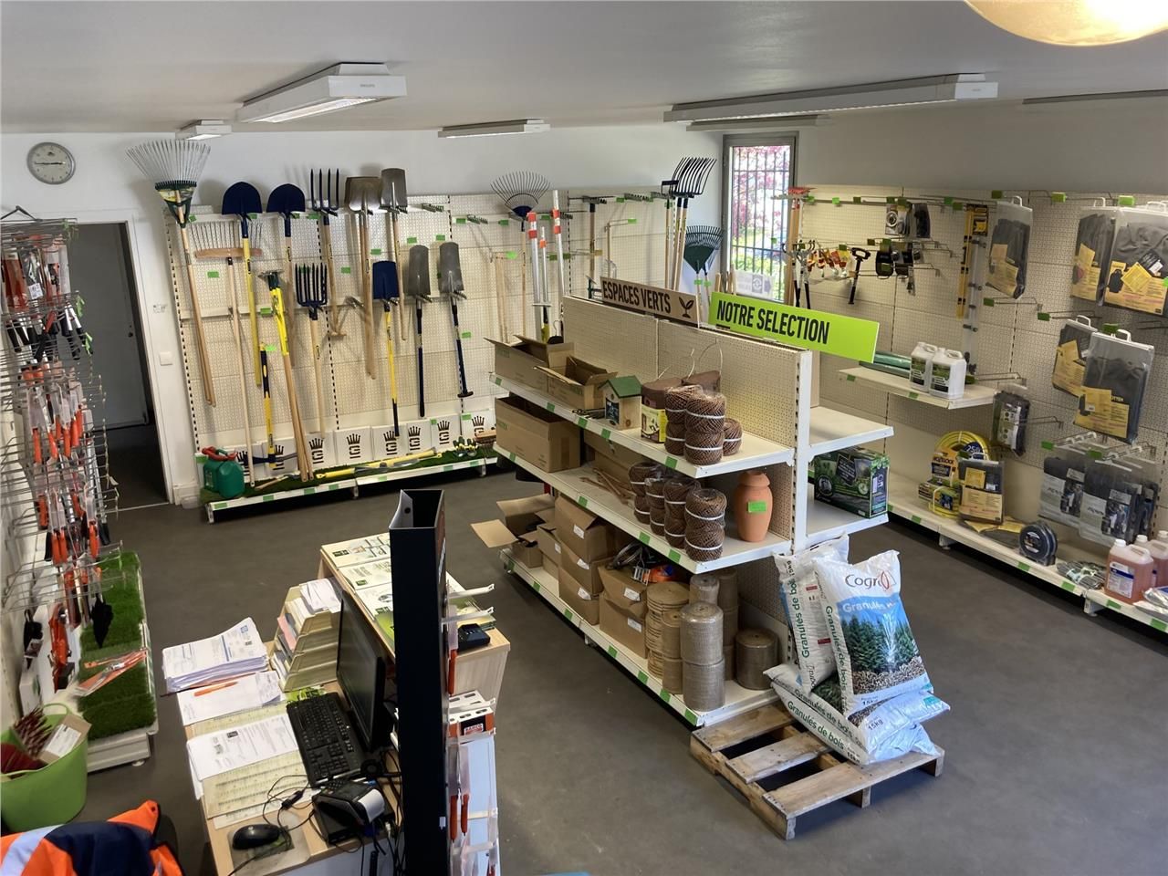 Nous vous proposons à la location un local d'acti