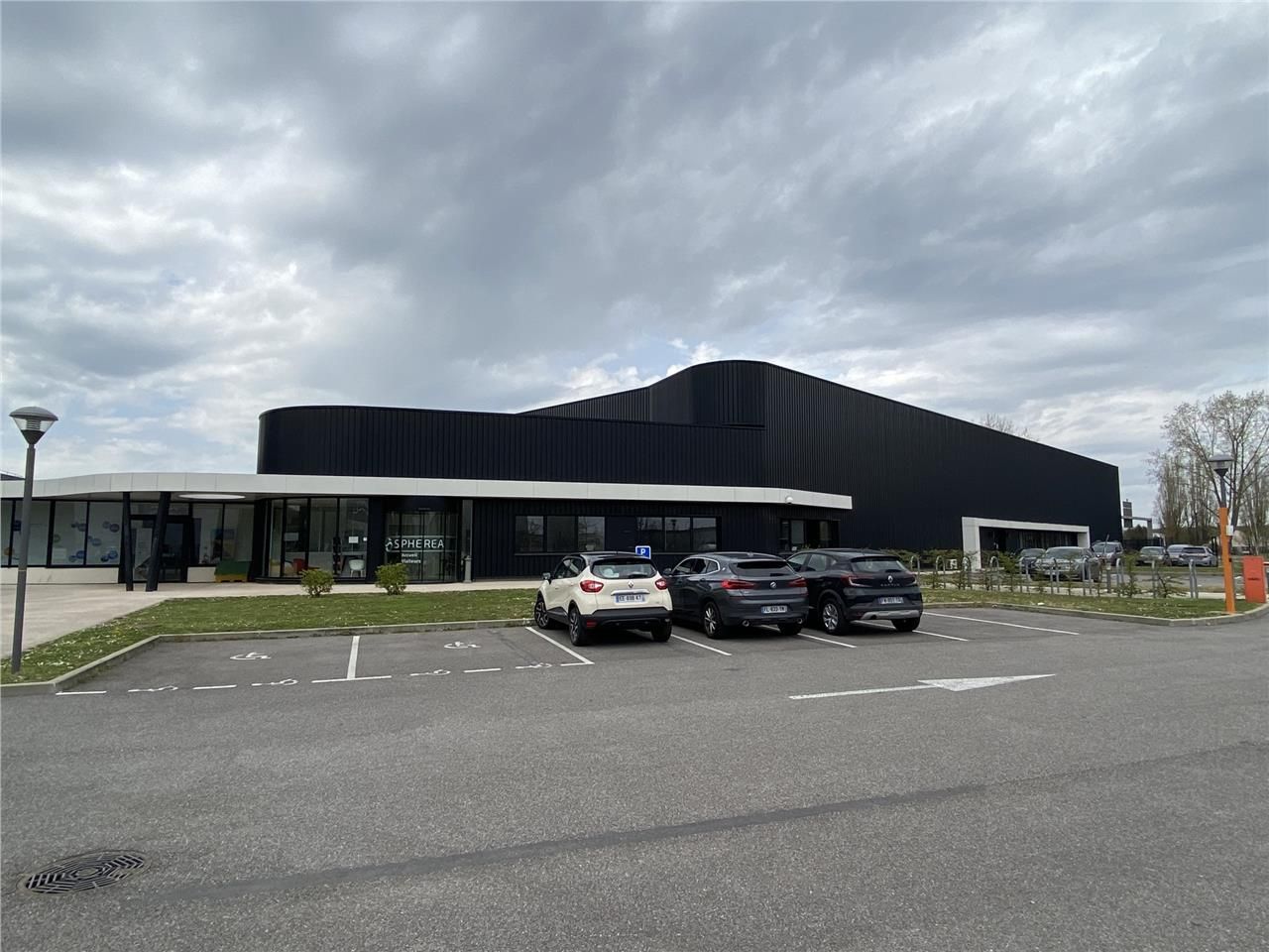 Situé dans la ZAC de la Clé Saint-Pierre, au sein