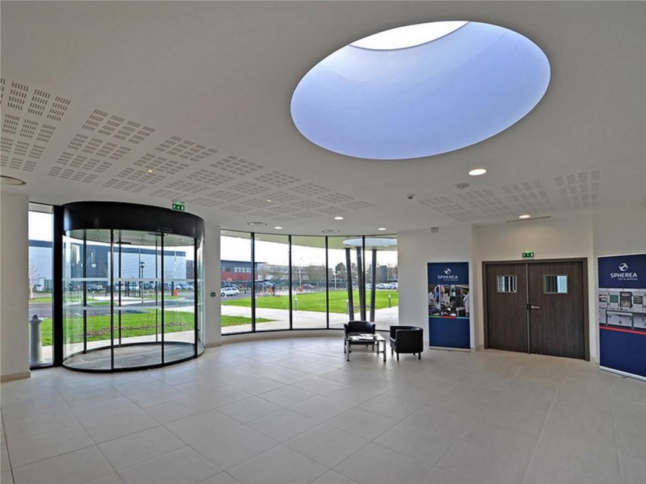 Situé dans la ZAC de la Clé Saint-Pierre, au sein