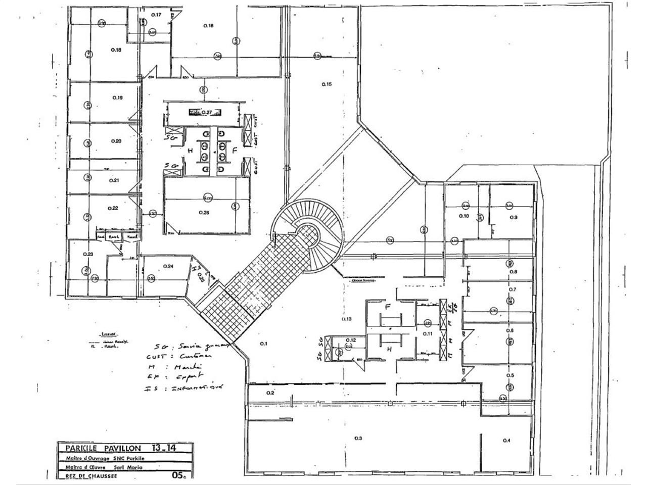 À VENDRE/LOUER - Immeuble d'activité et de bureau