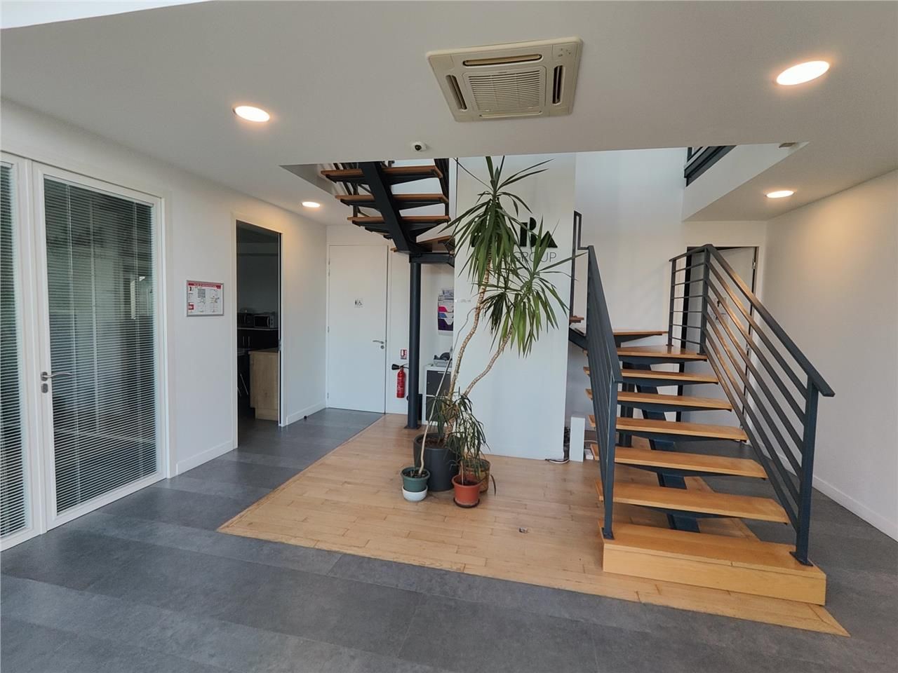 Nous vous proposons à la location des bureaux réc