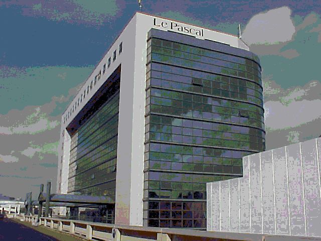 Nous vous proposons à la location des bureaux à u