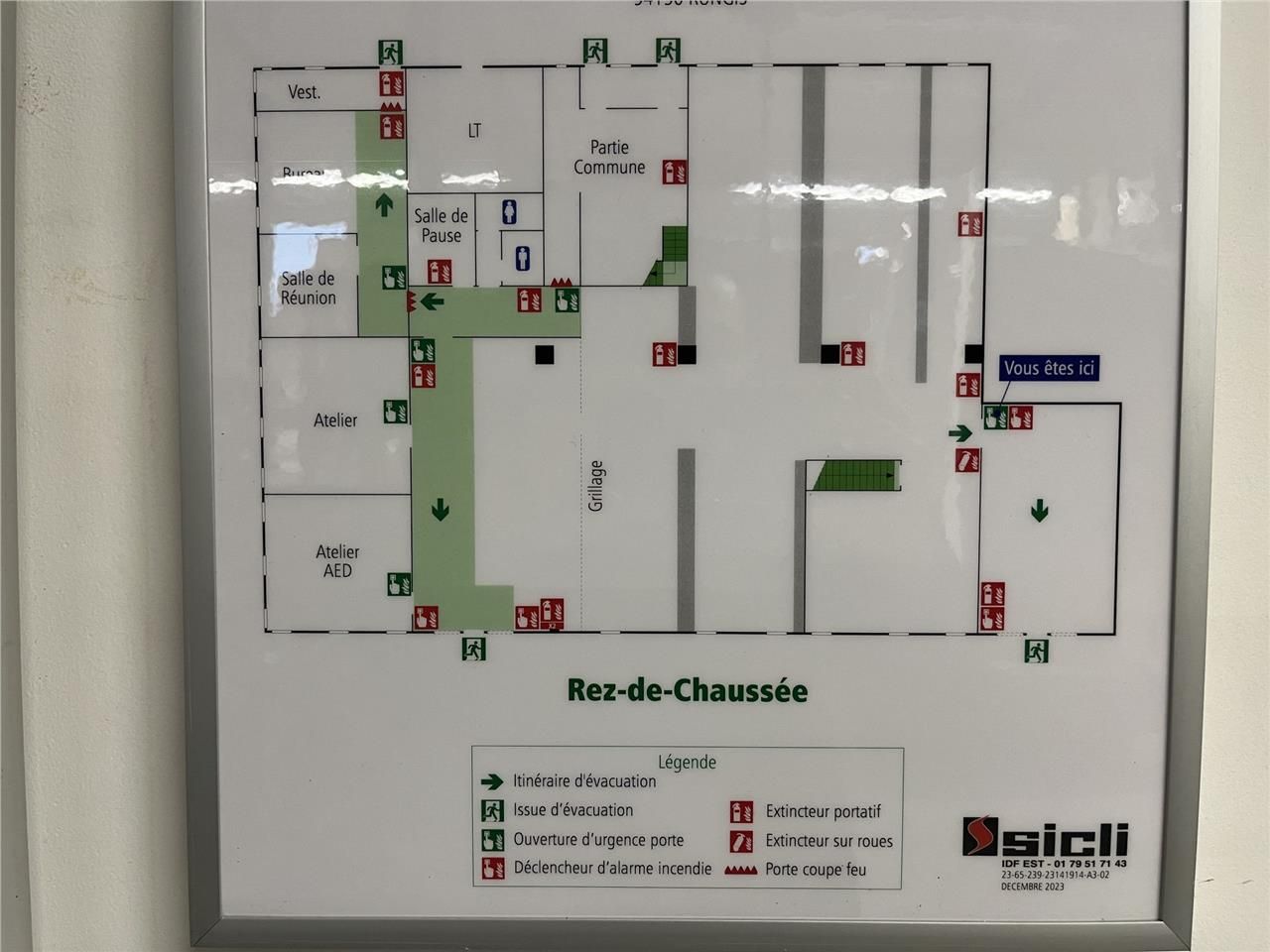 A louer, locaux d'activité à Rungis  Situé à seul