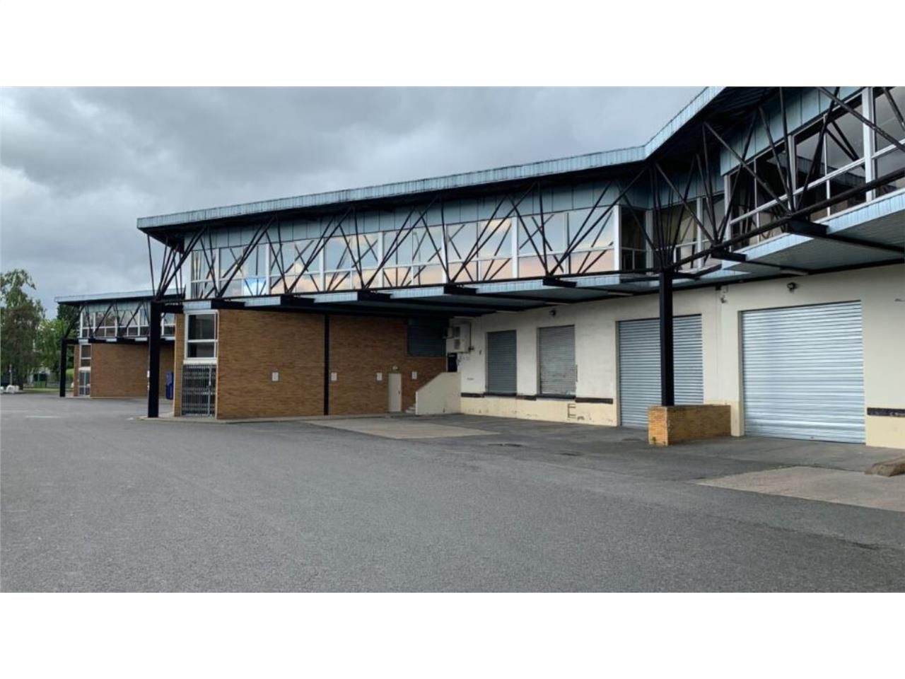 Nous vous proposons à la location un ensemble imm