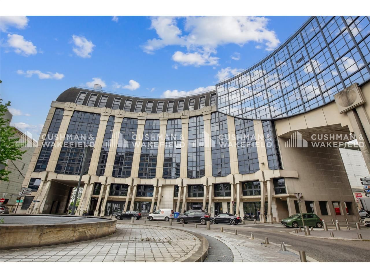Idéalement situés au coeur de Saint-Quentin-en-Yv