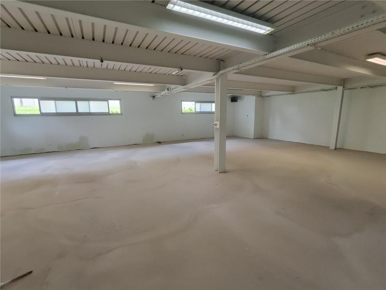 Situé aux Ulis, au sein d'un environnement économ