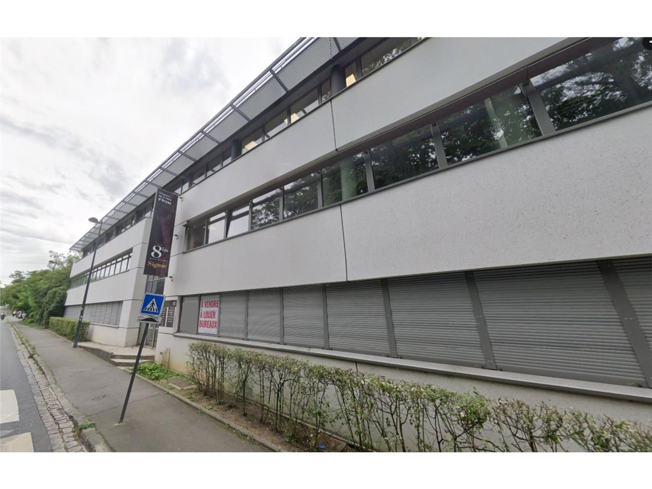 À vendre ou à louer - Bureaux en pied de gare à O