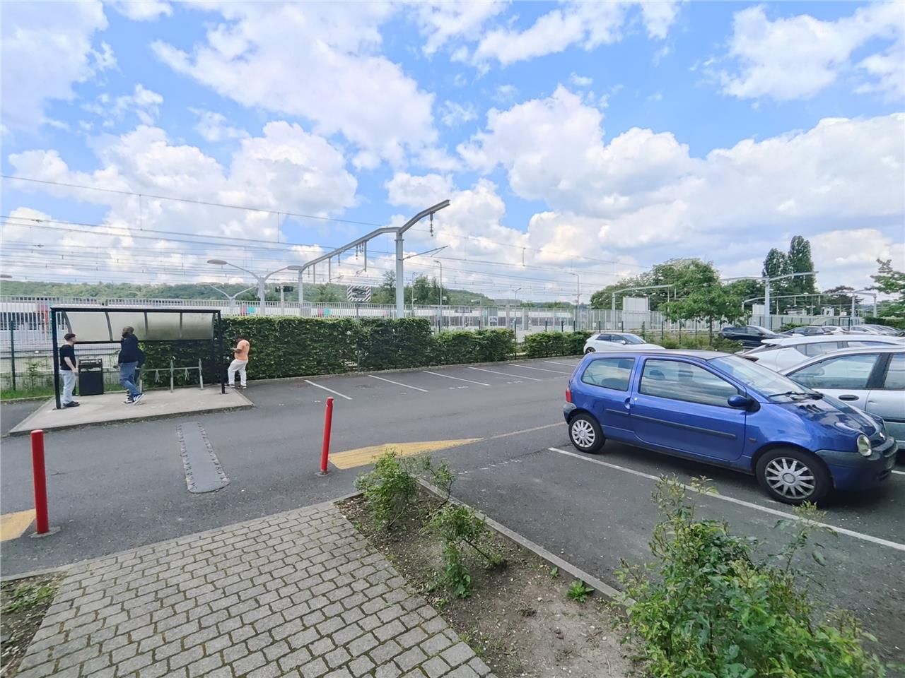 À vendre ou à louer - Bureaux en pied de gare à O