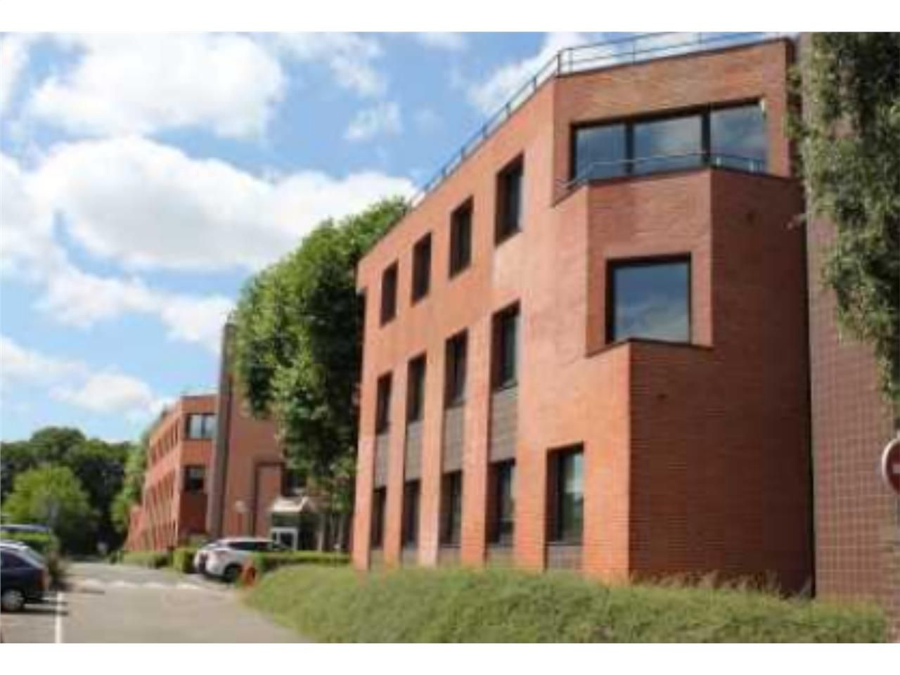 Nous vous proposons à la location ces bureaux spa