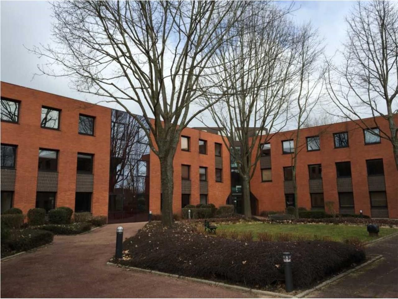 Nous vous proposons à la location ces bureaux spa