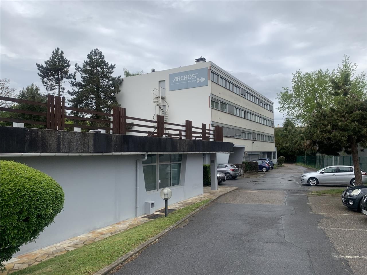 À la recherche de bureaux à louer à Igny ? Ne che