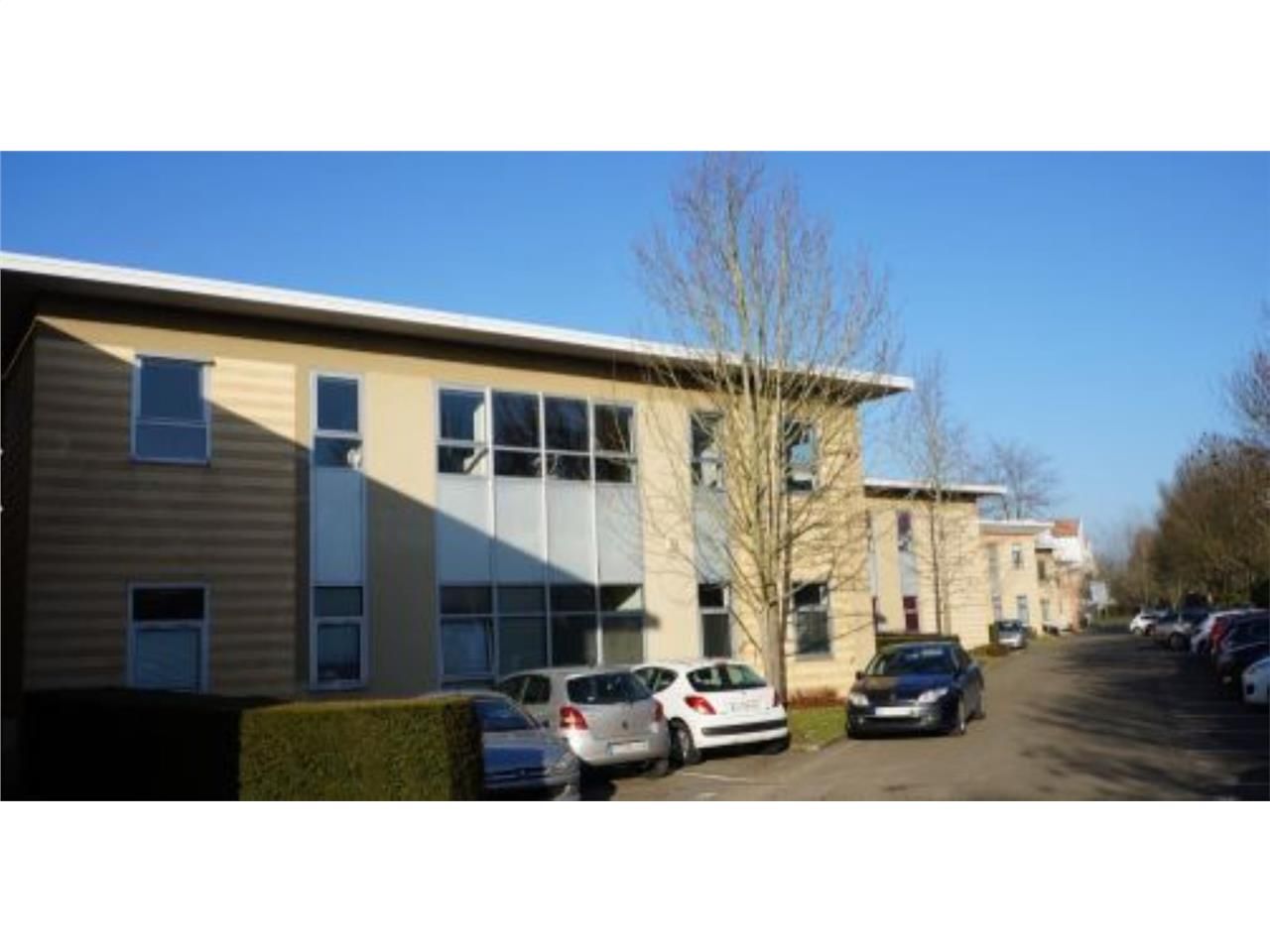 À la recherche d'un espace de bureau idéalement s